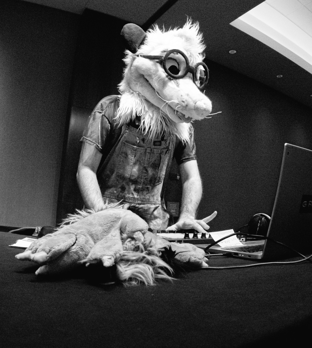 Trashtail image - Growl NYC Furry Party
